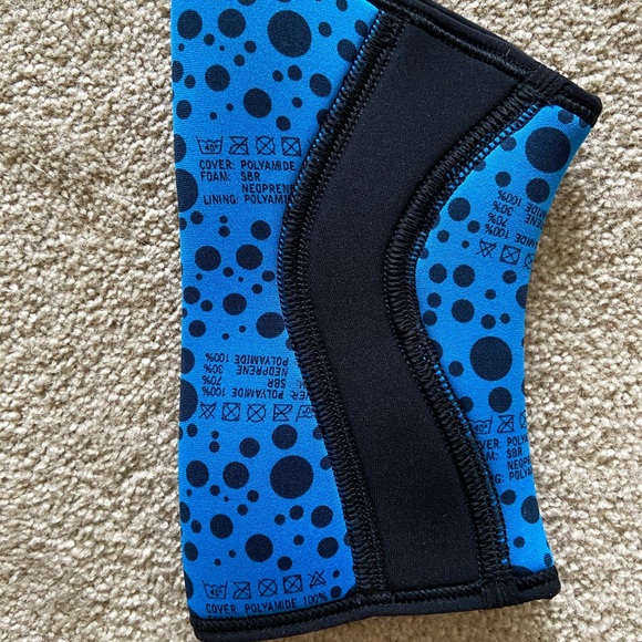 Knee support - Picture 6 of 6